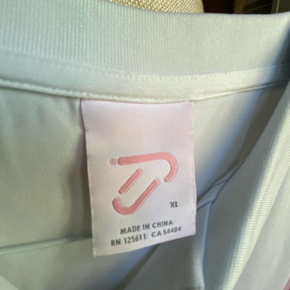 IJP design golf shirt.    Size XL - Picture 3 of 4